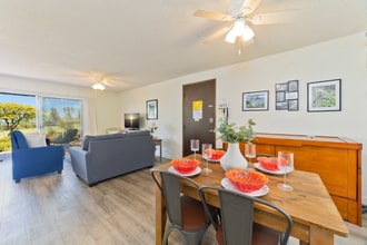 78-7030-7030 Ali‘i Dr, Unit Apt 405 in Kailua Kona, HI - Foto de edificio - Building Photo