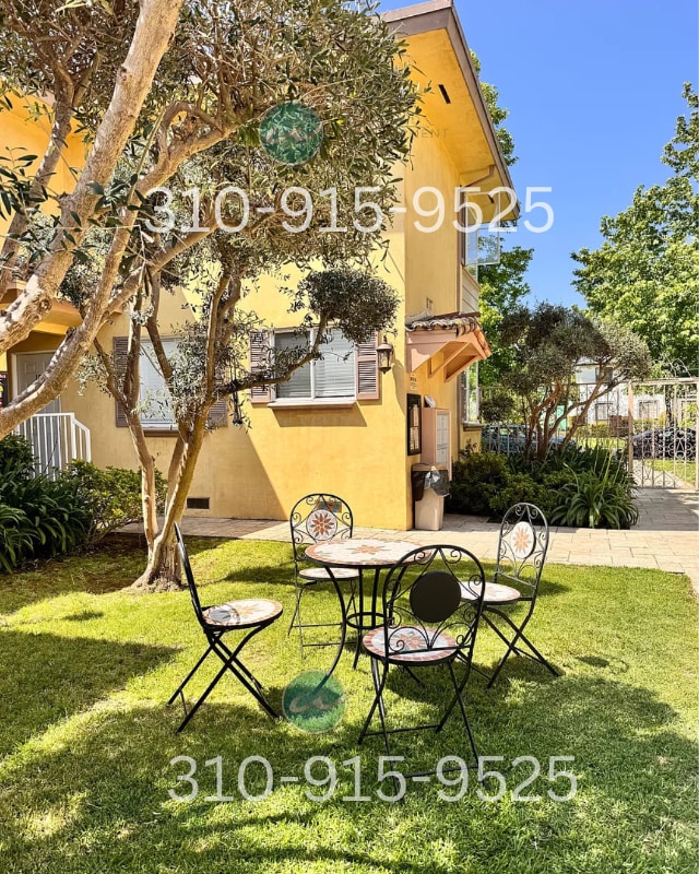 3172 S Barrington Ave in Los Angeles, CA - Building Photo - Building Photo