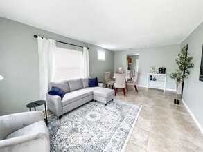 13921 19th St in Dade City, FL - Building Photo - Building Photo