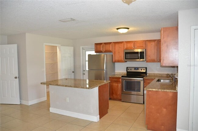 1602 Lancaster Ave in Leesburg, FL - Building Photo - Building Photo