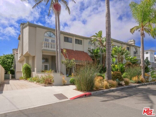 property at 515 N Gertruda Ave