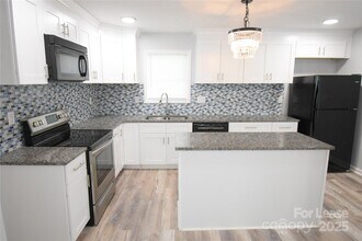 6628 Cool Water Ct in Charlotte, NC - Building Photo - Building Photo