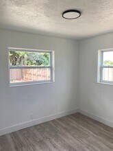 341 SW 15th St in Deerfield Beach, FL - Building Photo - Building Photo