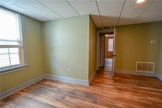 180 S 17th St in Pittsburgh, PA - Building Photo - Building Photo