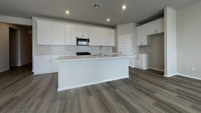 35333 Hutchinson Pl in Beaumont, CA - Building Photo - Building Photo