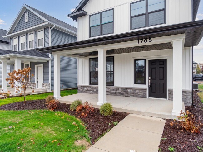 1705 Ashfield St in Howell, MI - Building Photo - Building Photo