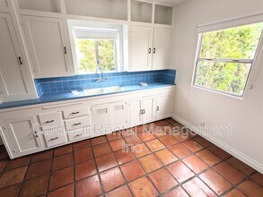 4803 Toland Way in Los Angeles, CA - Building Photo - Building Photo
