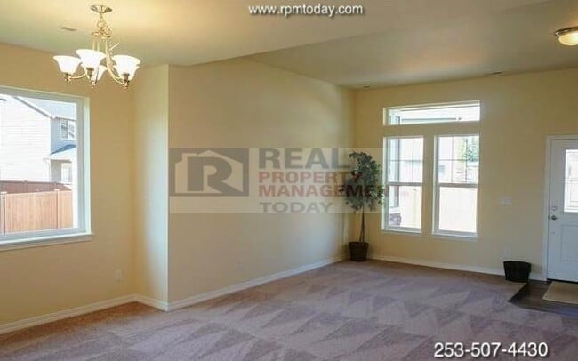 20520 80th Ave E in Spanaway, WA - Building Photo - Building Photo