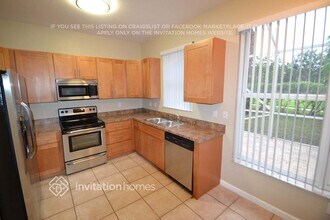 5115 Crescent Moon Dr in Greenacres, FL - Building Photo - Building Photo