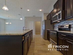 2275 Kelmscott Ct in Sanford, FL - Building Photo - Building Photo