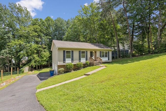 20 Cherry Laurel Dr in Fredericksburg, VA - Building Photo - Building Photo