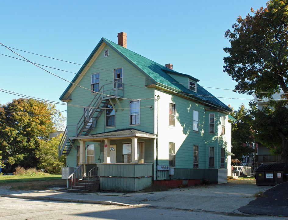 98 Blake St in Lewiston, ME - Building Photo