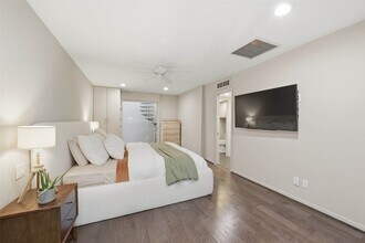 2310 Steel St in Houston, TX - Building Photo - Building Photo