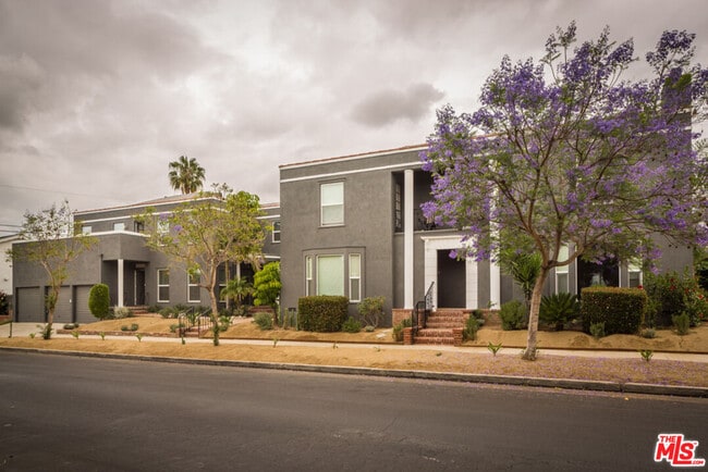 property at 5861 Whitworth Dr