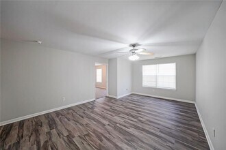 703 Stonehaven Cir in Cartersville, GA - Foto de edificio - Building Photo