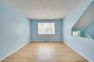 2353 Twilight Dr in Aurora, IL - Building Photo - Building Photo