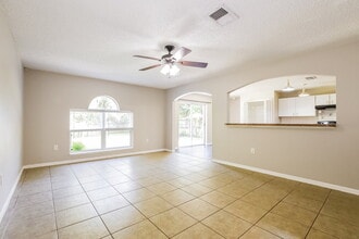 1137 Amanda Kay Cir in Sanford, FL - Building Photo - Building Photo