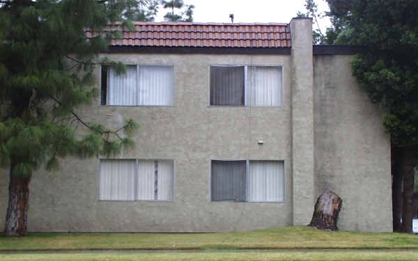 Granada-Victoria Apartments in San Bernardino, CA - Building Photo - Building Photo