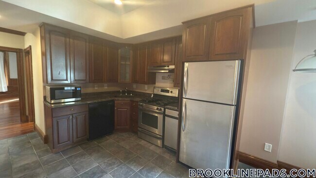 property at 9 Strathmore Rd