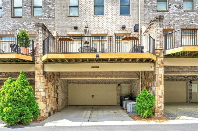 3676 Brookhaven Manor Crossing NE in Atlanta, GA - Building Photo - Building Photo