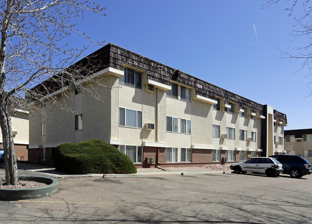 Park Ridge Apartments in Colorado Springs, CO - Building Photo