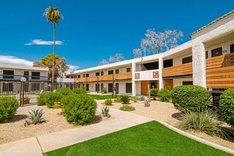 Aspire Apartment Homes in Phoenix, AZ - Building Photo - Building Photo