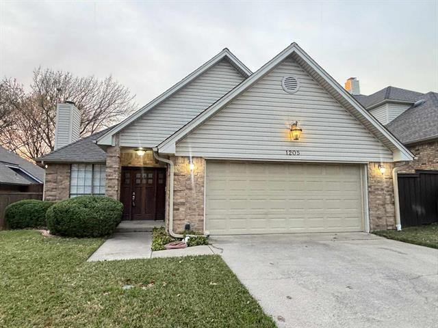 1205 Olde Towne Dr in Irving, TX - Building Photo - Building Photo