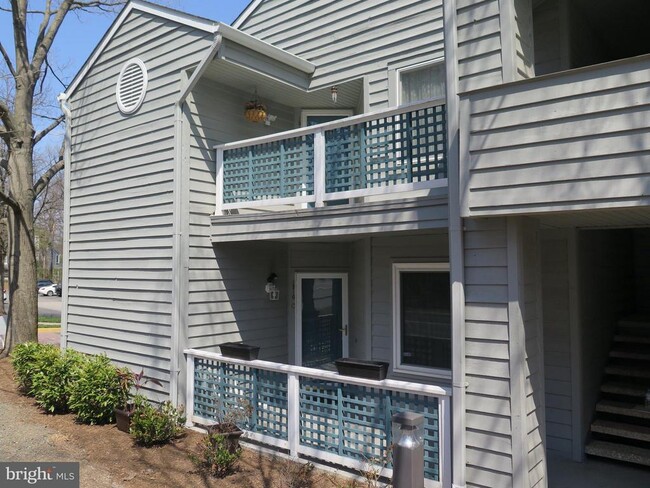 property at 1516 Summerchase Ct