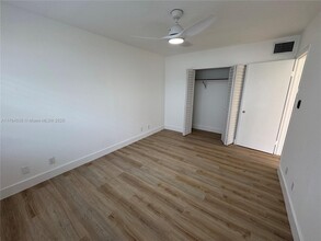 401 SE 10th St in Hallandale Beach, FL - Building Photo - Building Photo