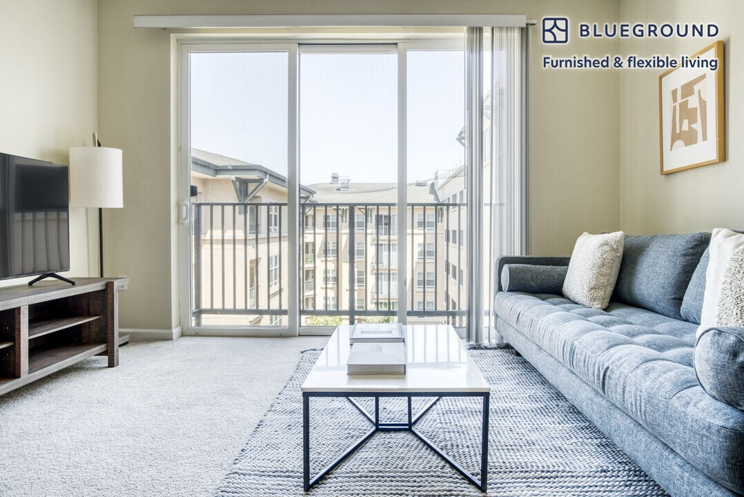 853 Commodore Dr in San Bruno, CA - Building Photo