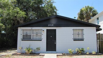1910 W Chestnut St in Tampa, FL - Building Photo
