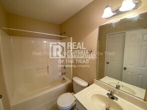 3389 Hyde Pl Cir in Winston-Salem, NC - Building Photo - Building Photo