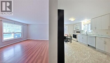 30 Amos Ave in Waterloo, ON - Building Photo - Building Photo