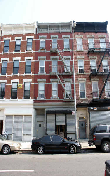 1094 Dekalb Ave in Brooklyn, NY - Building Photo
