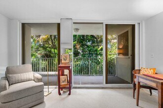 223 Atlantic Ave in Palm Beach, FL - Building Photo - Building Photo