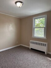 1239 4th St in West Babylon, NY - Foto de edificio - Building Photo