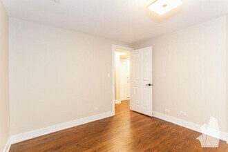 5058 N Winchester Ave in Chicago, IL - Building Photo - Building Photo