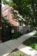 2657 W Iowa St in Chicago, IL - Building Photo - Building Photo