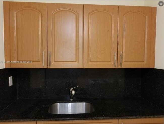 2441 SW 27th Ave in Miami, FL - Building Photo - Building Photo