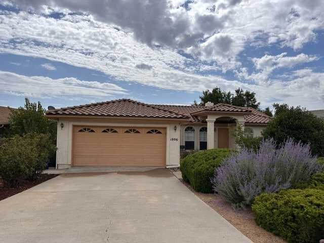 property at 1806 Reading Ln