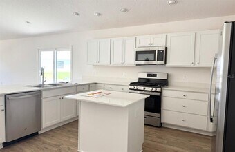 1195 CHIASSON Ave in Okahumpka, FL - Building Photo - Building Photo