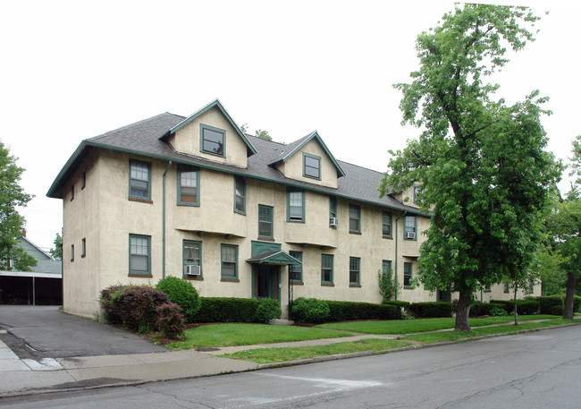 Delaware Road Apartments in Kenmore, NY - Foto de edificio - Building Photo