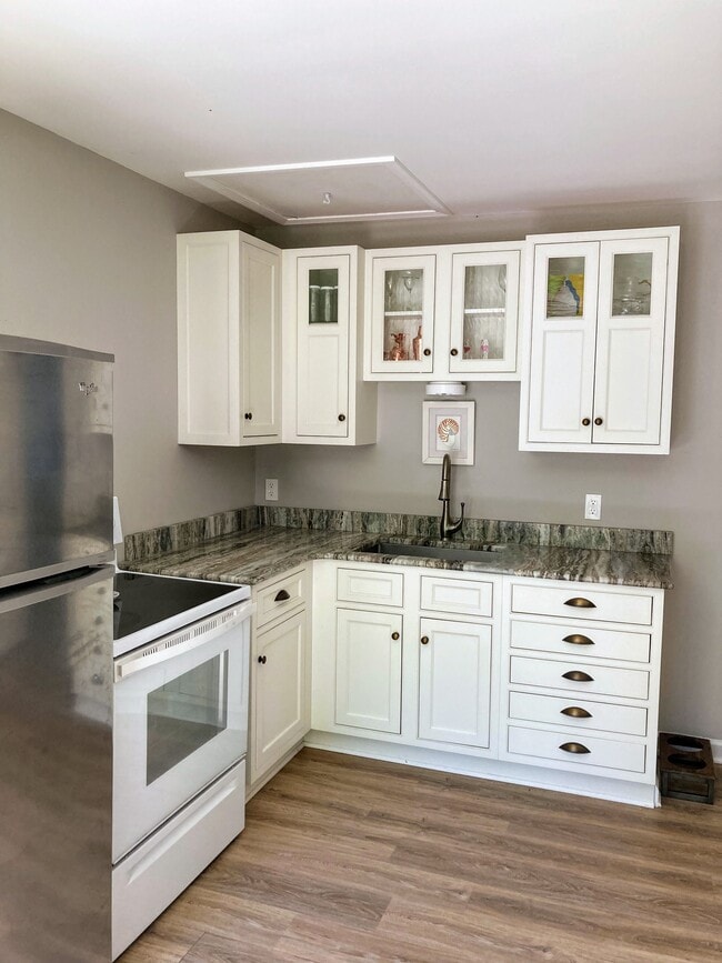 2 Orchard Rd, Unit 2nd floor in East Haddam, CT - Building Photo - Building Photo