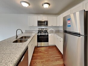 16986 SW Steele Way in Beaverton, OR - Building Photo - Building Photo