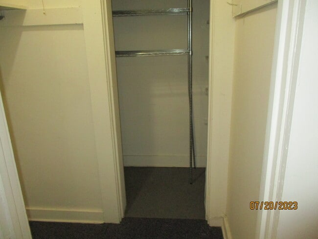 1338 Main St in Dubuque, IA - Building Photo - Building Photo