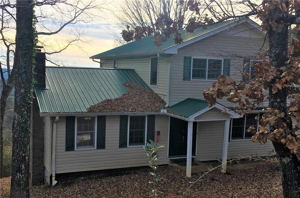 308 Crown Mountain Dr in Dahlonega, GA - Foto de edificio
