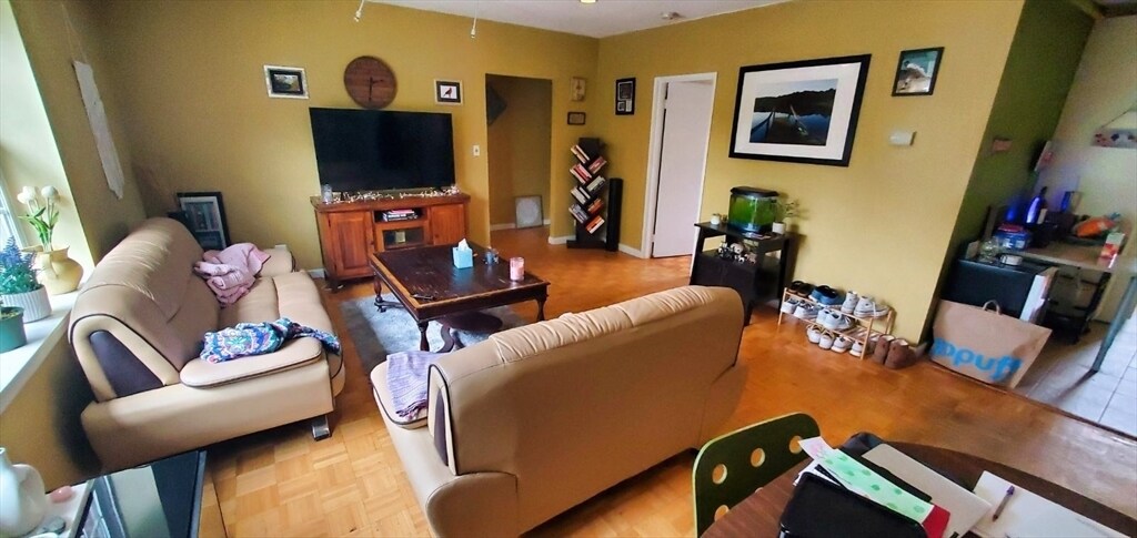 153 Lake Shore Rd in Boston, MA - Building Photo