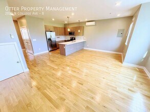 2025 N College Ave in Philadelphia, PA - Building Photo - Building Photo