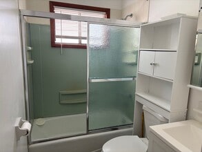 3 Bergh St, Unit 3 in Danbury, CT - Foto de edificio - Building Photo