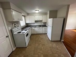 4689 Hilton Ave in Columbus, OH - Building Photo - Building Photo